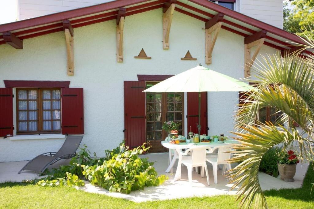 Villa Robert Shumann, A 700 M De La Plage 安德诺莱斯贝恩 外观 照片